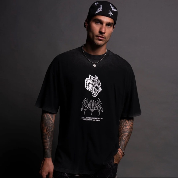 IN THE SHADOWS "PREMIUM" OVERSIZED TEE IN BLACK- Soldout!! - Picture 2 of 10